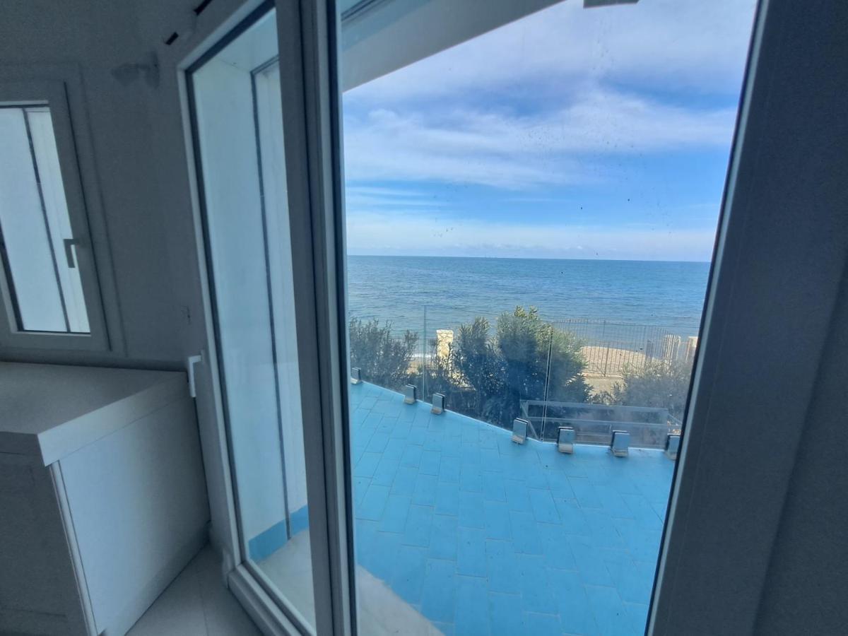 Blue Life, Sea-Luxury Rooms On The Beach Between Palermo And Cefalu' Casteldaccia Zewnętrze zdjęcie