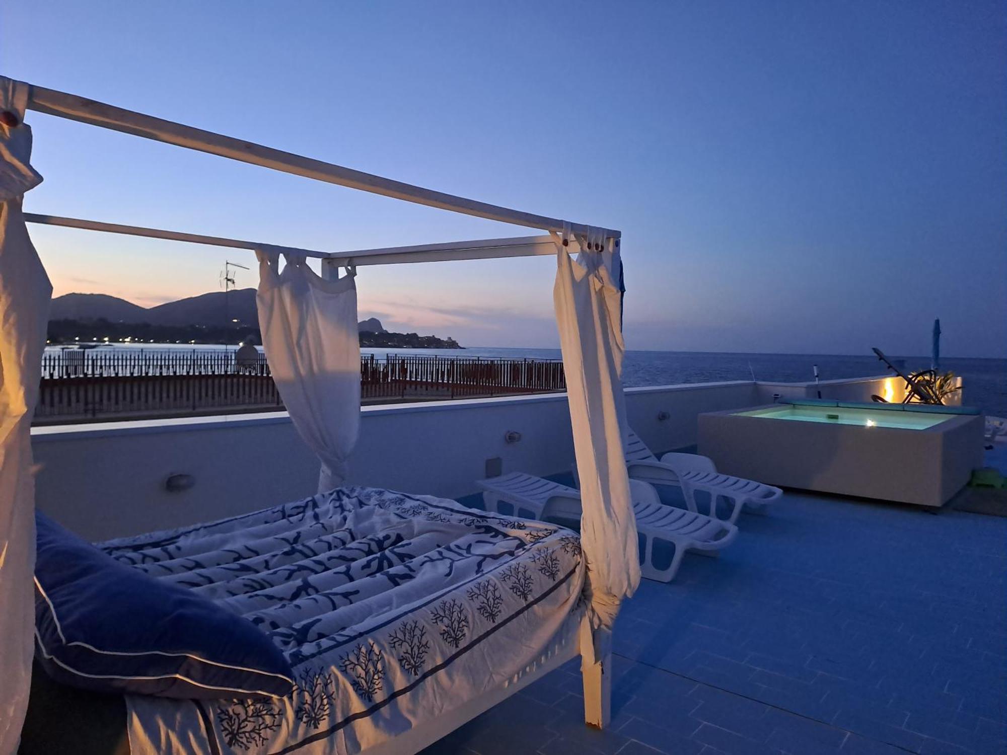 Blue Life, Sea-Luxury Rooms On The Beach Between Palermo And Cefalu' Casteldaccia Zewnętrze zdjęcie