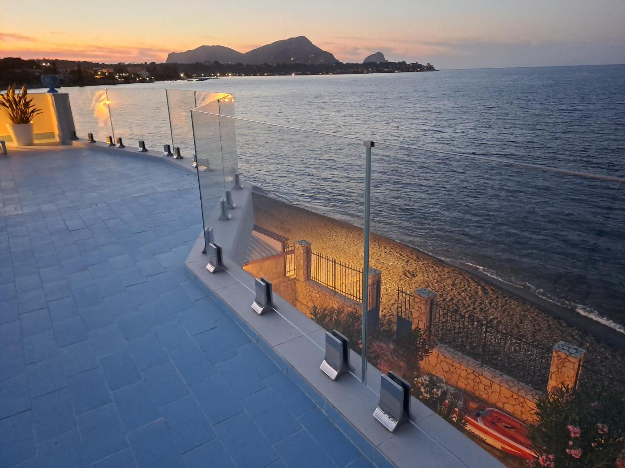 Blue Life, Sea-Luxury Rooms On The Beach Between Palermo And Cefalu' Casteldaccia Zewnętrze zdjęcie