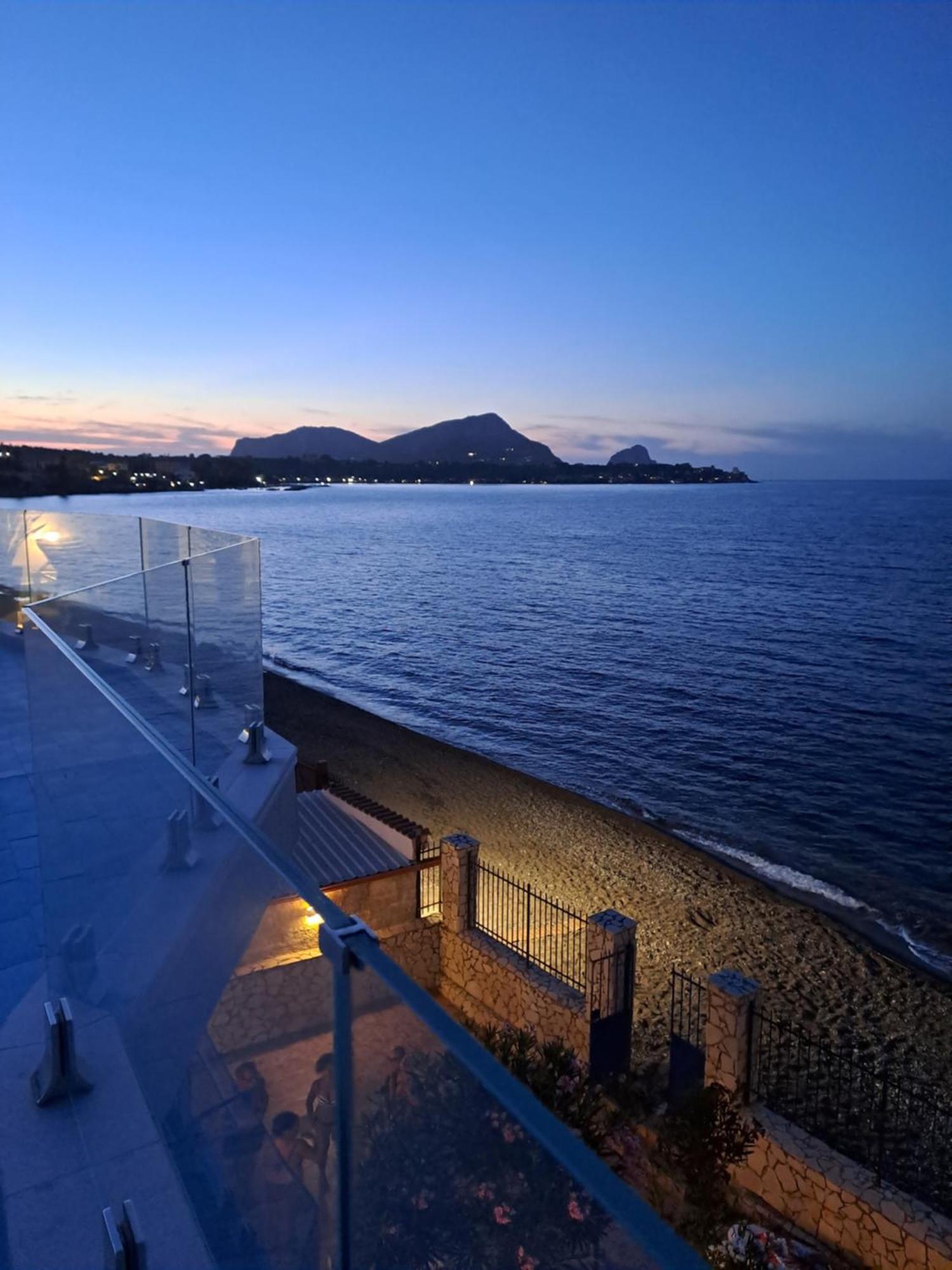 Blue Life, Sea-Luxury Rooms On The Beach Between Palermo And Cefalu' Casteldaccia Zewnętrze zdjęcie